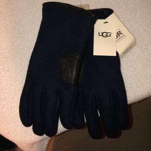 Men’s ugg gloves